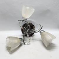 Люстра потолочная 3 плафона трехрожковая б/у