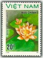 (1988-033) Марка Вьетнам "Оранжевая водяная лилия"    Водяные цветы III Θ