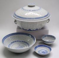 Супница (блюдо с крышкой) салатник и 2 пиалы рисовый голубой фарфор 4 предмета 