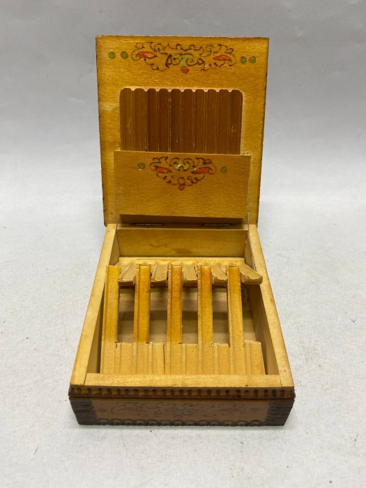 Шкатулка сигаретница дерево Болгария 