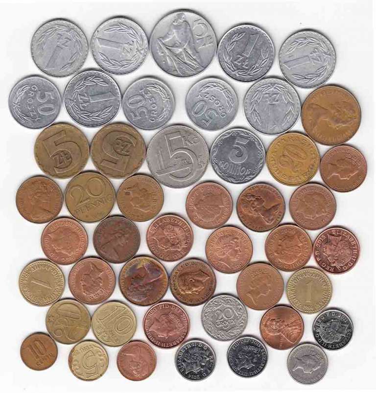 Набор различных иностранных монет (47 штук) Состояния, страны, номиналы и годы на фото
