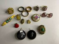 Набор украшений кольцо 7 шт, брошь, сережки 2 пары, 5 шт клипсы потеряшки