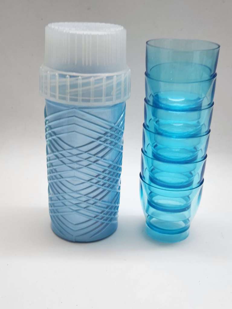 Походный набор стопок в футляре СССР пластик синий