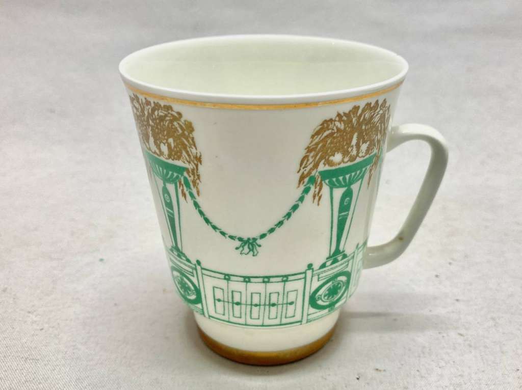 Кофейная пара, ЛФЗ, костяной фарфор, скол на чашке