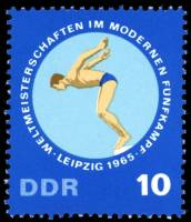 (1965-055) Марка Германия (ГДР) "Плавание"    ЧМ по пятиборью II Θ
