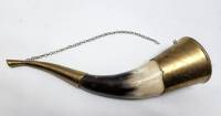 Рог сувенирный металл с чеканкой на цепочке (сост. на фото)