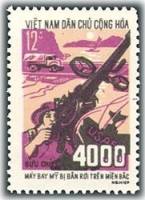 (1972-027) Марка Вьетнам "Зенитчик"   4000 сбитый самолет США III Θ