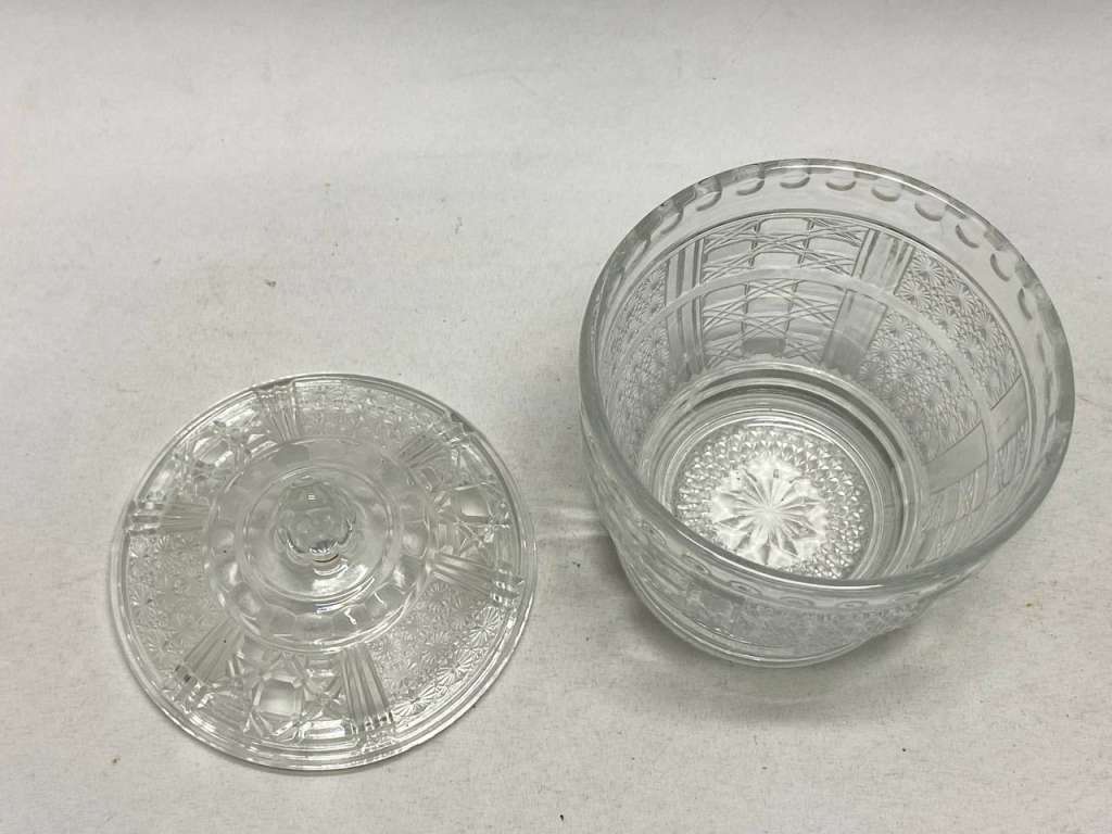 Сахарница конфетница с крышкой хрусталь СССР