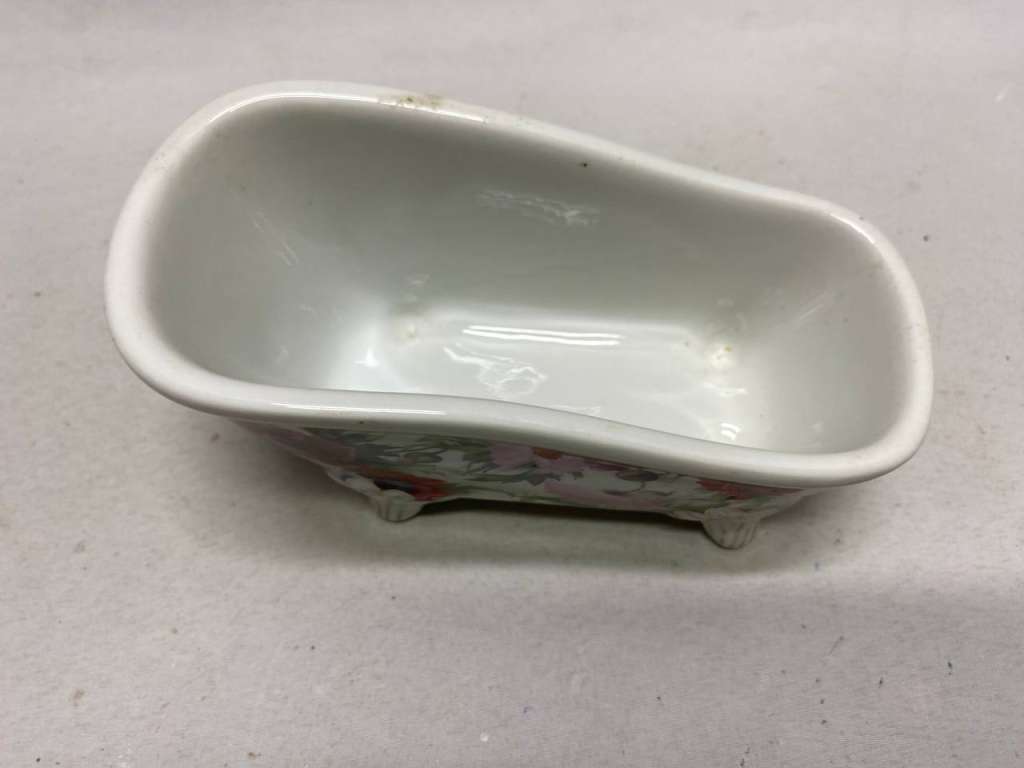 Салфетница в форме ванны фарфор