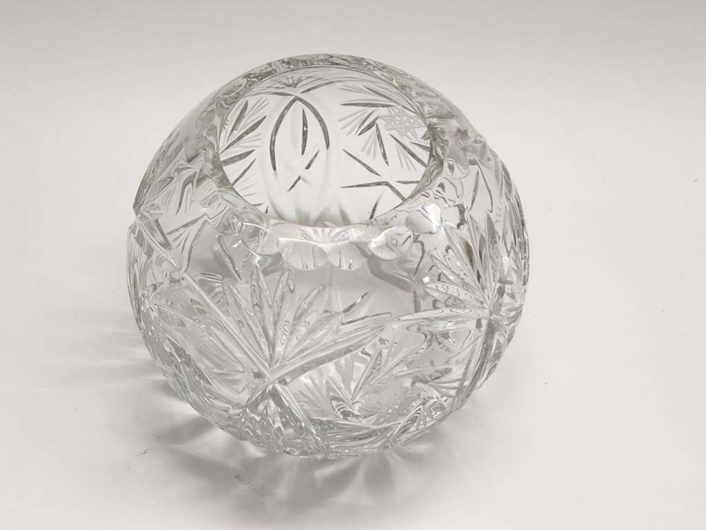 Ваза - шар хрусталь СССР высота 11 см
