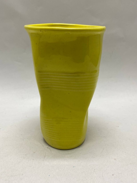 Стакан керамический "мятый" яркий желтый прикольный