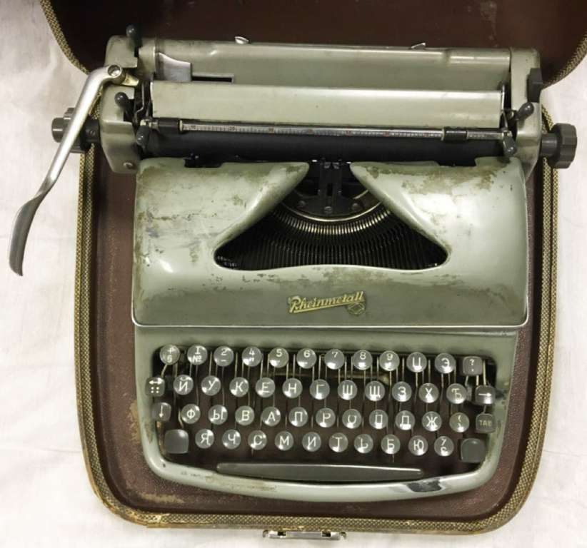 Печатная машинка Rheinmetall, ретро (сост. на фото)