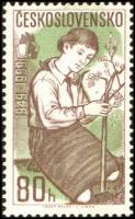 (1959-015) Марка Чехословакия "Пионерка сажает дерево"    10-летие Пионерской организации II Θ