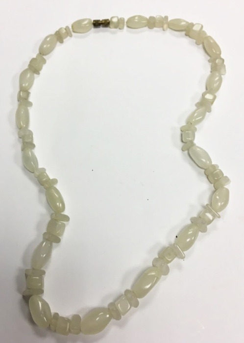 Бусы, камень (сост. на фото)