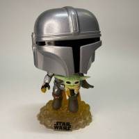 Фигурка Funko Pop Mandalorian and Grogu 402 без коробки