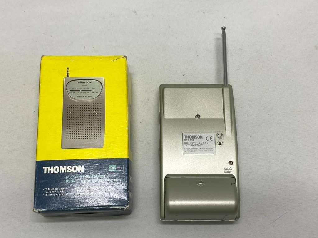 Радиоприемник THOMSON Rt233