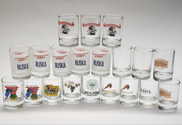Стопки стекло 20 штук Георгиевская Настоящая русская водка и другие