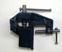 Тиски настольные  СССР (сост. на фото)