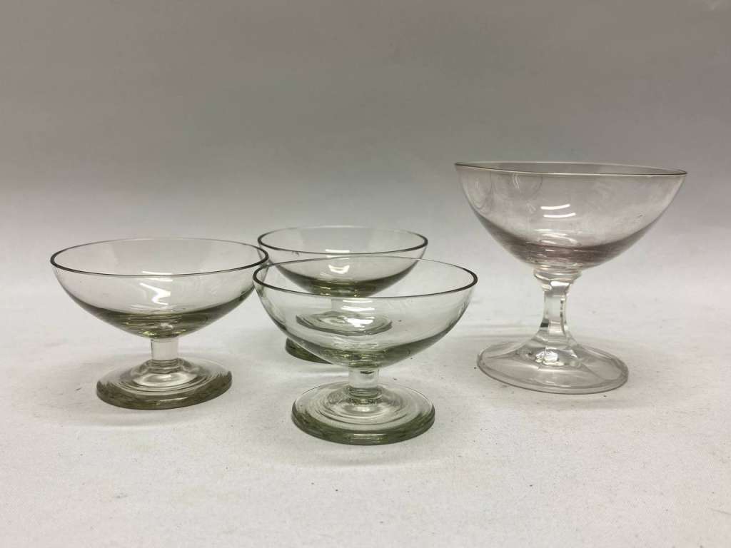 Рюмки стекло 4 шт