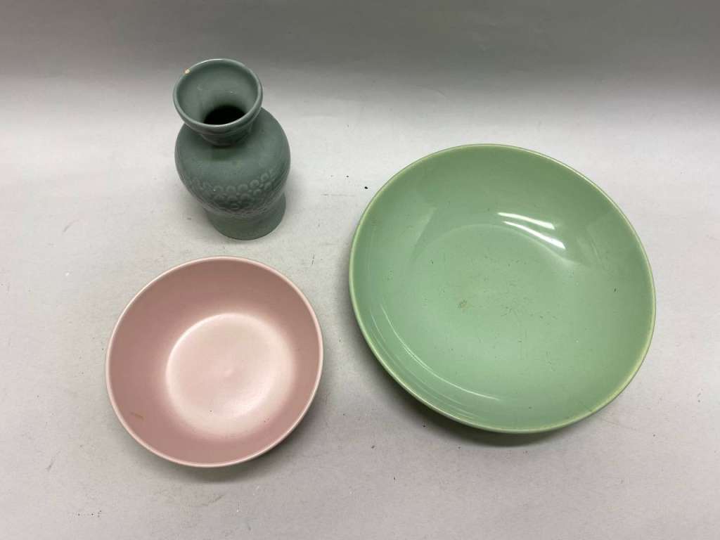 Набор керамики 2 салатника и ваза