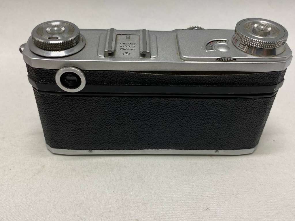 Фотоаппарат пленочный Киев с объективом Юпитер 8