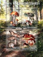 (№2013-4181) Лист марок Центрально-Африканская Республика 2013 год "Грибы", Гашеный