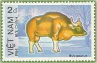 (1984-019) Марка Вьетнам "Гаур"    Охраняемые животные II Θ