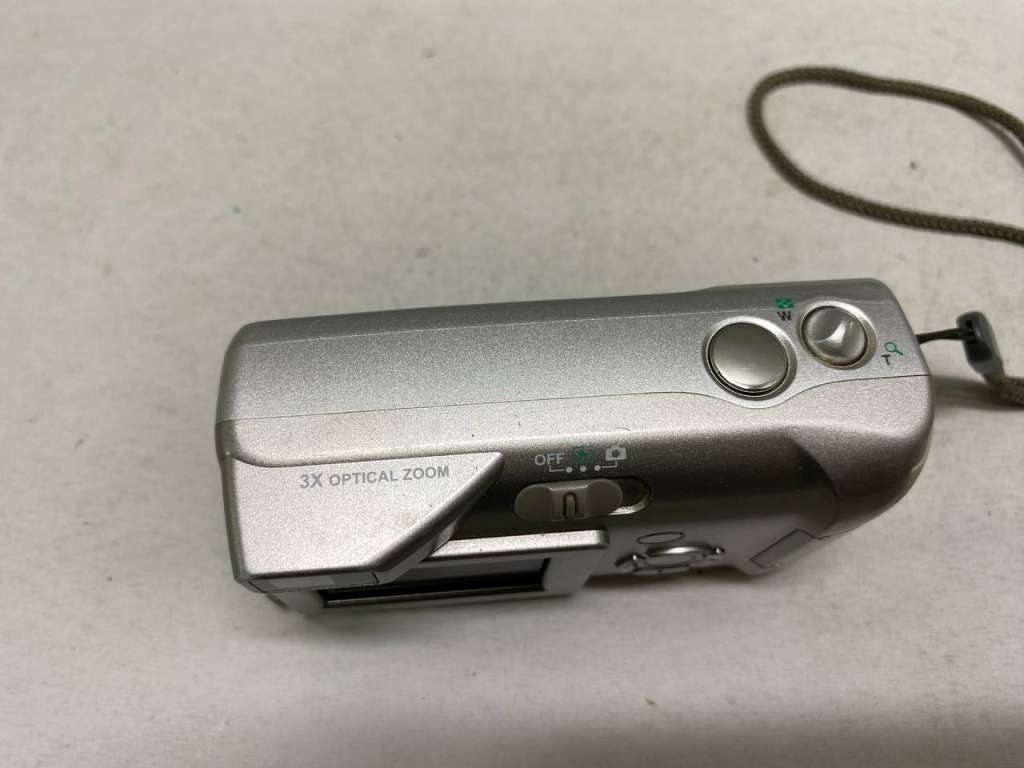 Фотоаппарат OLIMPUS С-310 рабочий