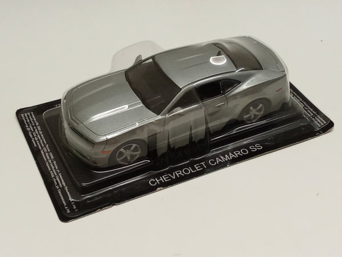 Суперкары модель Chevrolet Camaro SS 1:43 в коробке-блистере без журнала