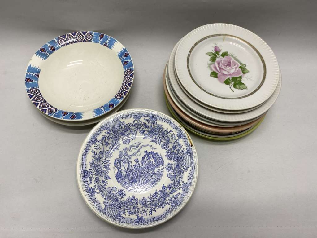 Тарелки десертные и суповые 15 шт