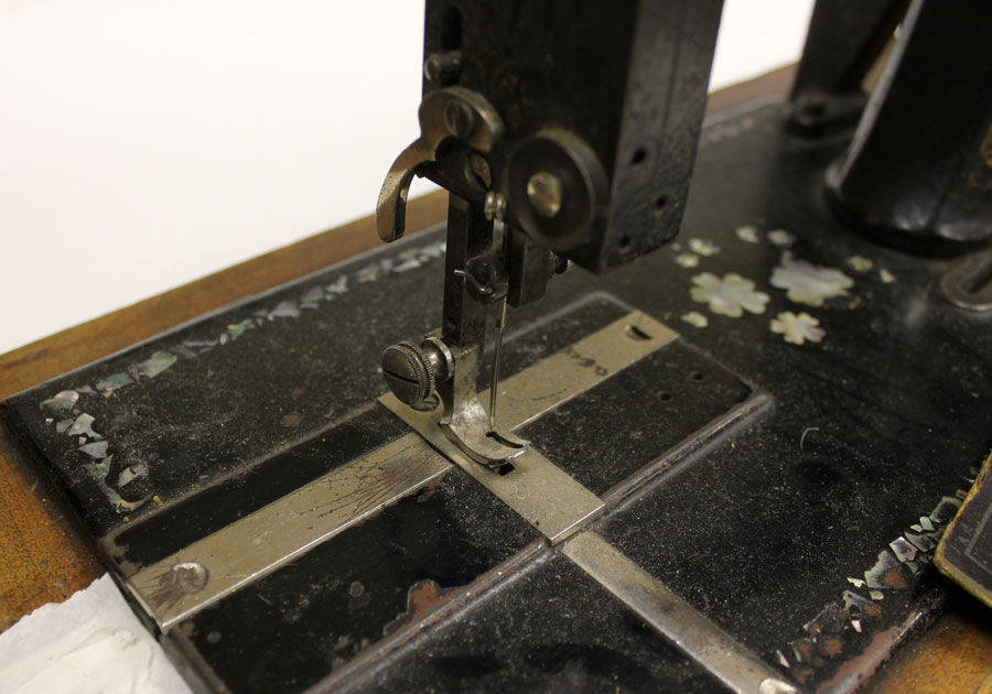 Швейная машинка Junker & Ruh, Германия, конец XIX века (см. фото)