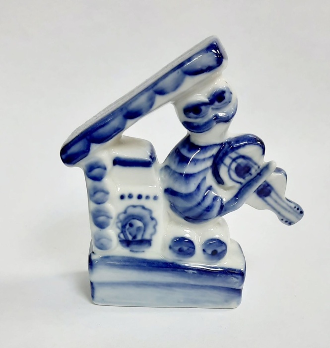 Фарфоровый сувенир &quot;Сверчок&quot;, гжель