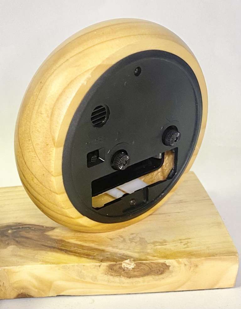 Часы настольные деревянные + миниатюра янтарь 