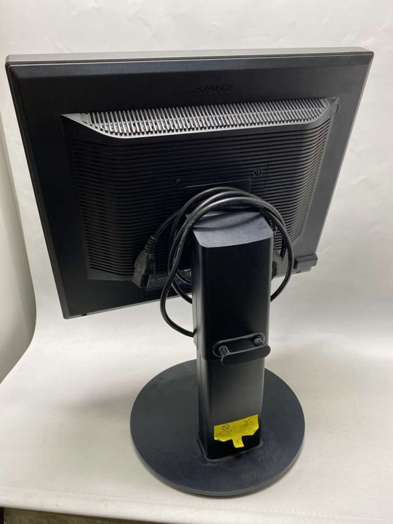 Монитор Sony SDM - S95F 