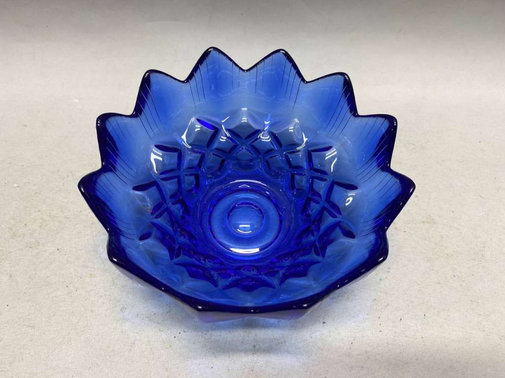 Ваза конфетница цветное стекло 17 см