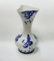 Ваза "Трилистник", фарфор, гжель