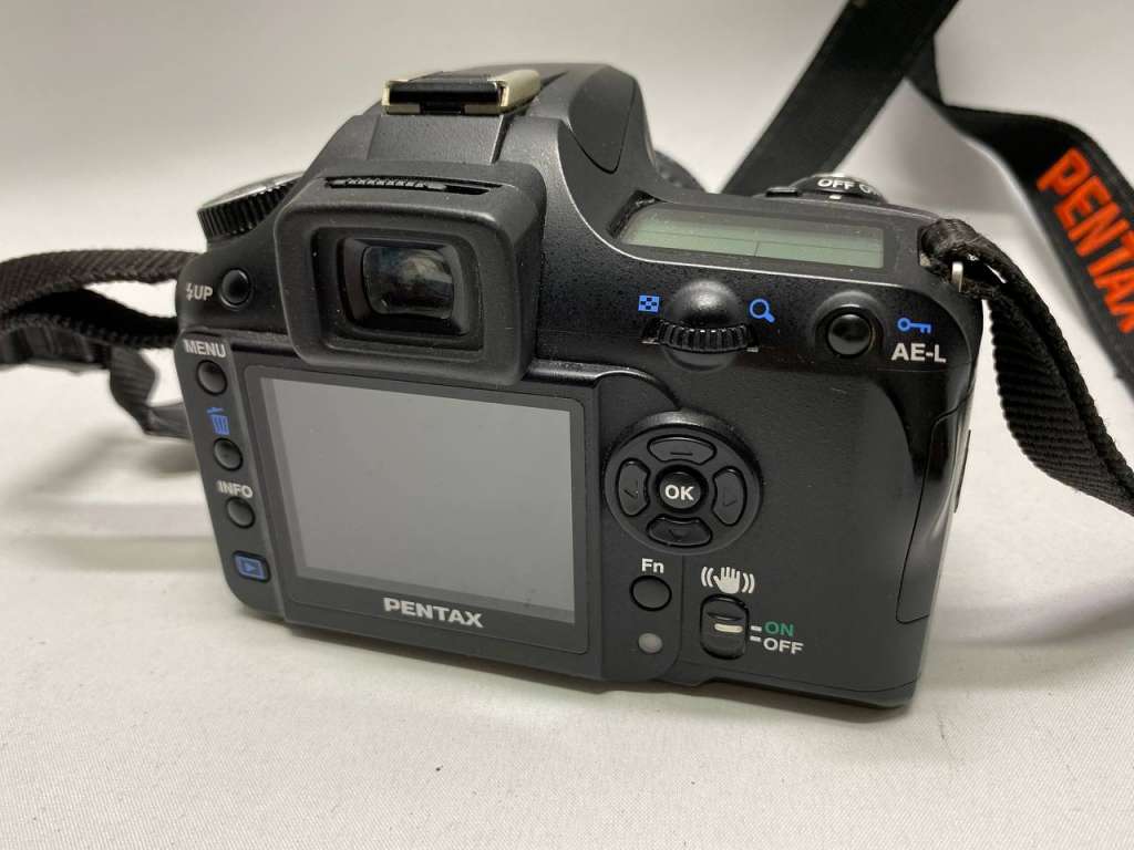 Фотоаппарат Pentax K100D с объектвом 1B-55, в рабочем состоянии