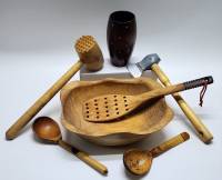 Деревянная посуда миска ложки топорик стакан лопатка (7 предметов)