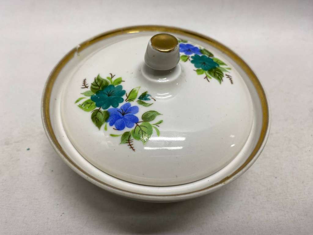 Сахарница масленка с Красный фарфорист Грузино СССР