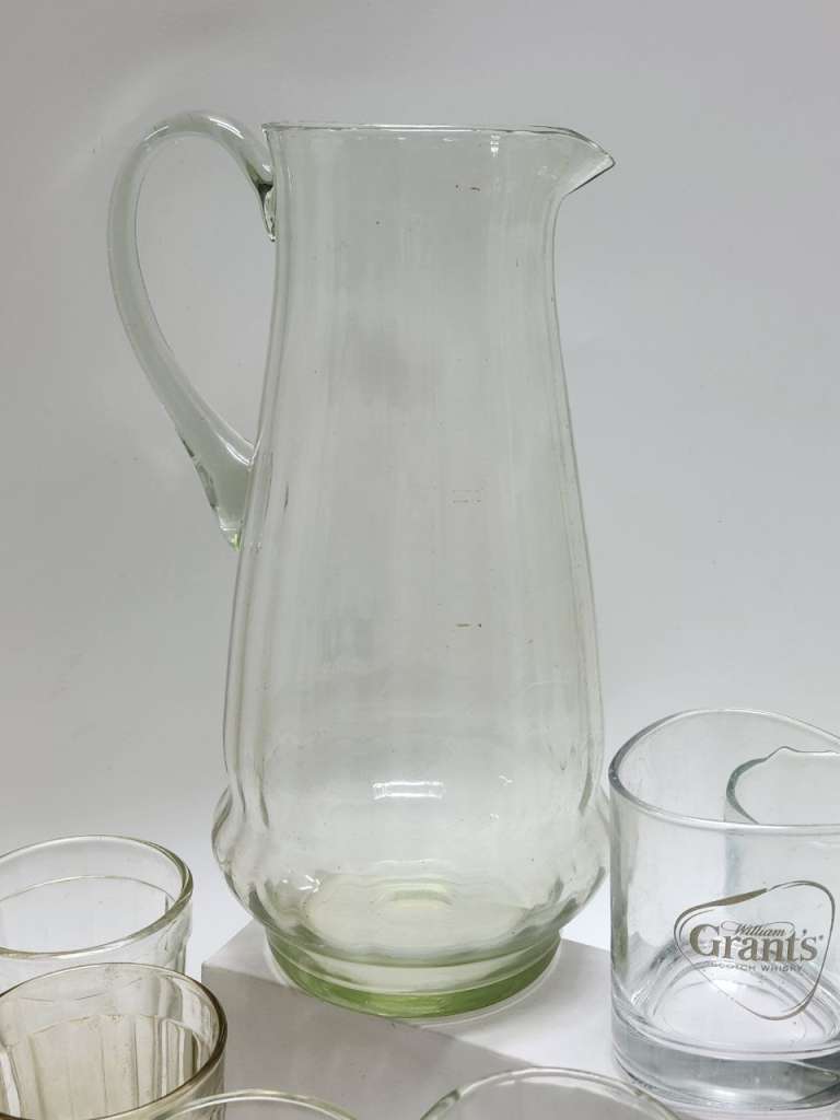 Графин (кувшин) и 15 стаканов стекло