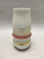 Ваза из молочного двухслойного стекла 17 см