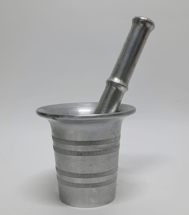 Ступка алюминиевая с пестиком, СССР (сост. на фото)