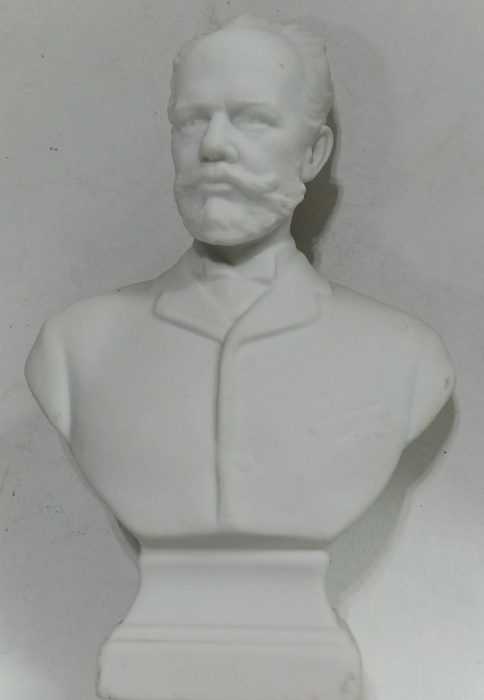 Бюст Чайковский ЛФЗ бисквит (сост. на фото)