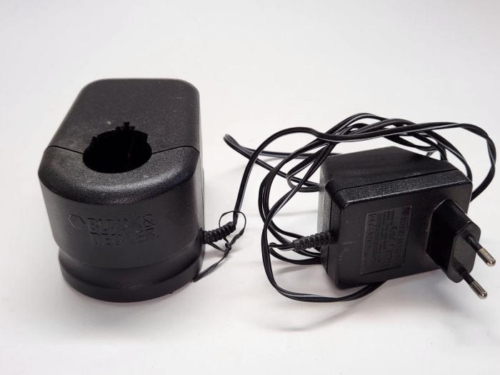 Зарядное устройство Black & Decker HKSD-012272