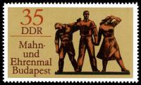 (1976-066) Марка Германия (ГДР) "Мемориал в Будапеште"    Достопримечательности III Θ