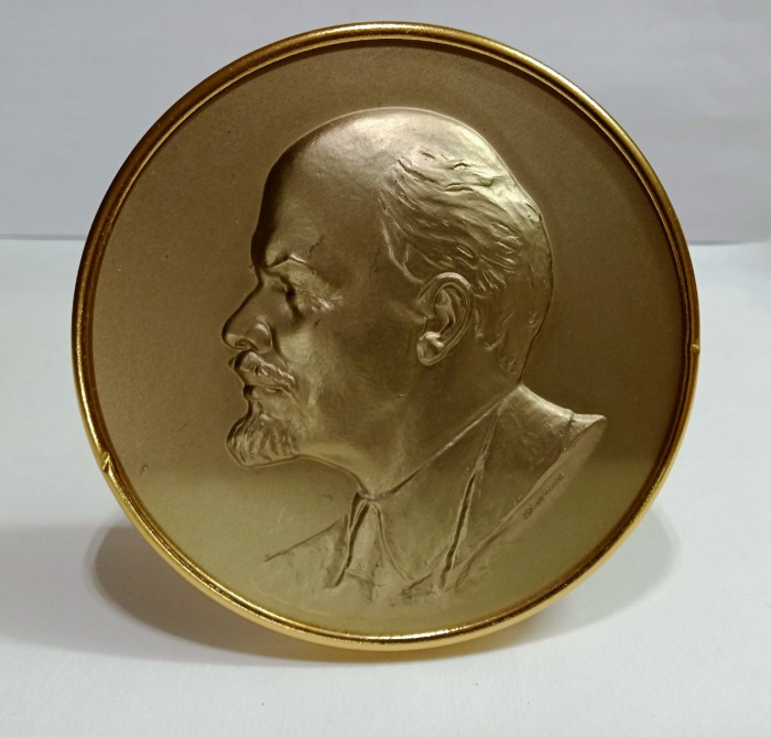 Настольная медаль СССР &quot;В. Ленин, автор Н. Соколов (сост. на фото)&quot;  