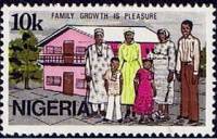 (№1983-408) Марка Нигерия 1983 год "Расширенная Семья", Гашеная