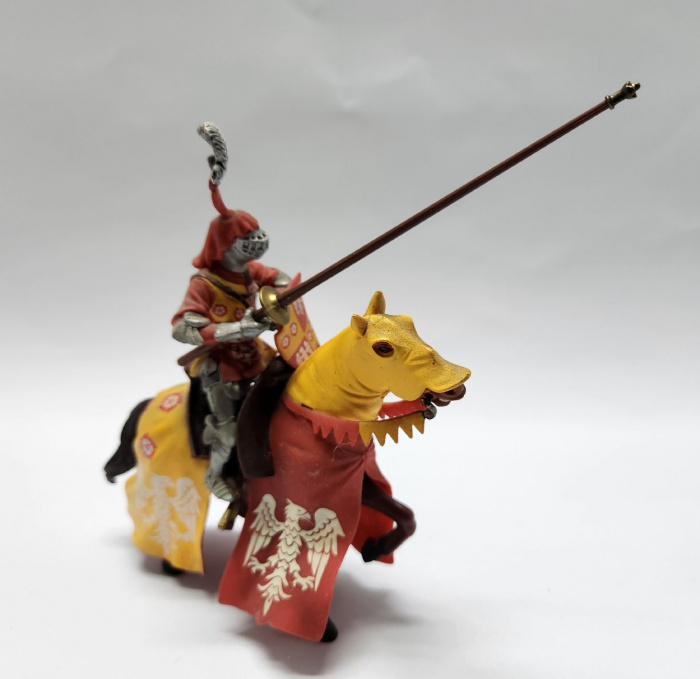 Рыцарь всадник на коне с копьем Schleich (сост. на фото)